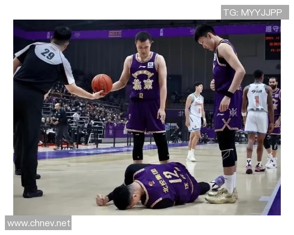 北控客场战辽宁，肘子里勒带伤出战，彪哥称学习辽篮战术防守